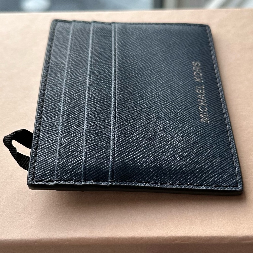 Michael Kors Men’s Tall Card Case in Dark Blue - Picture 17 of 17